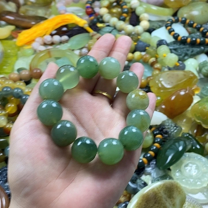 蛇纹石玉合金颈饰