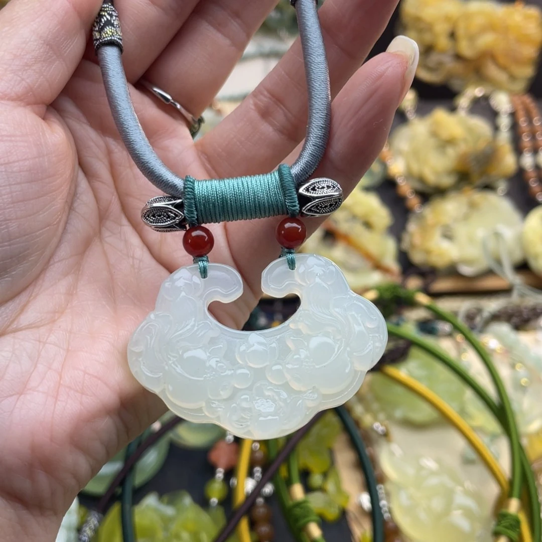 蛇纹石玉颈饰未镶嵌南**惜