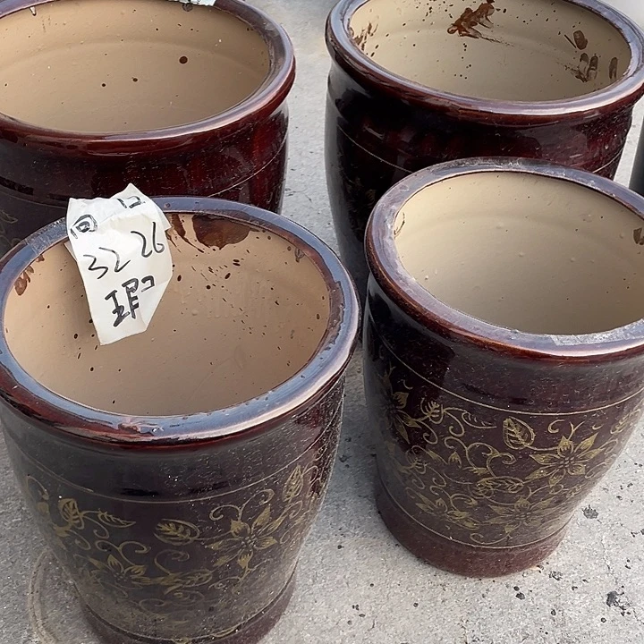 陶瓷材料的设计风格两大两中