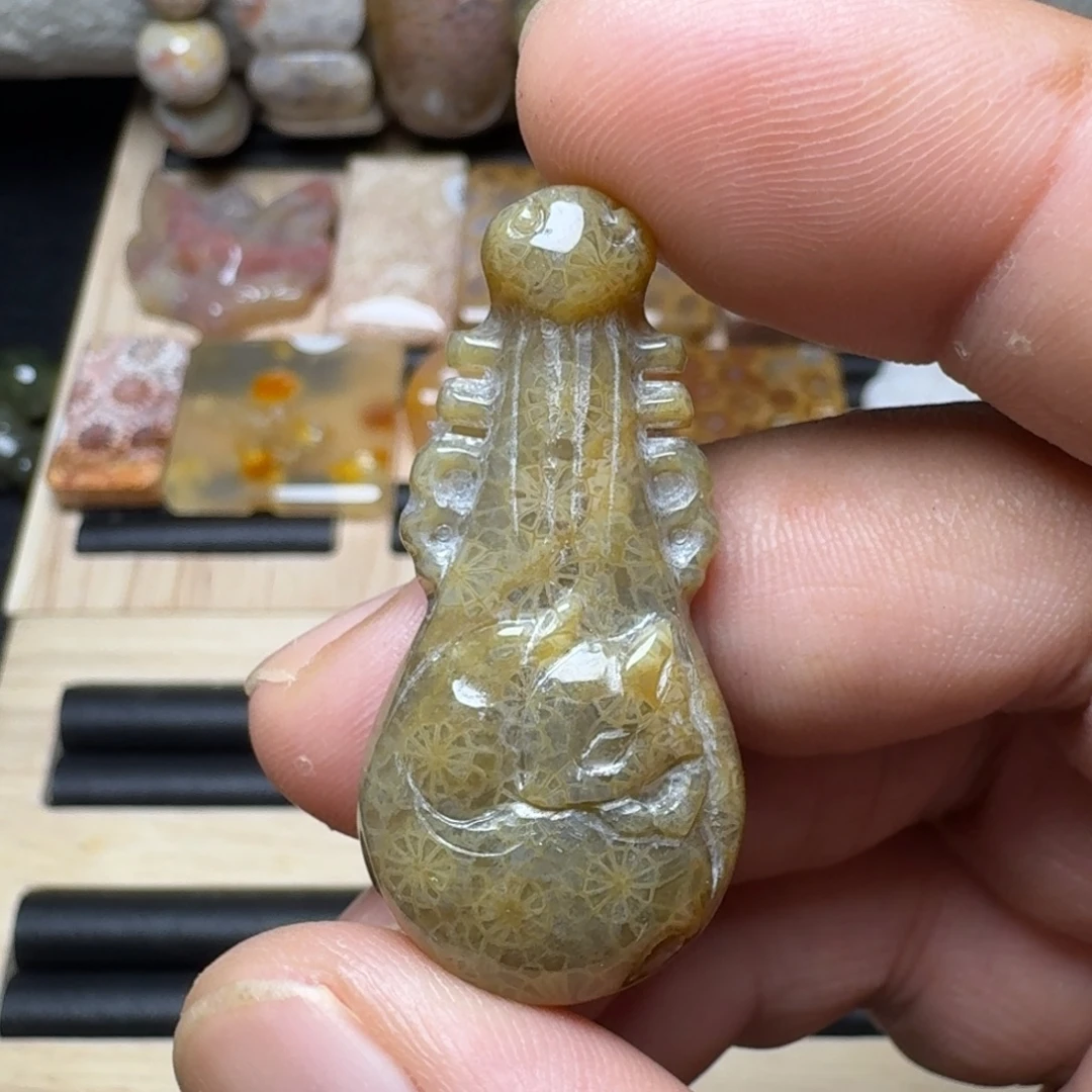 硅化玉未镶嵌纯天然色有机玉石保真色