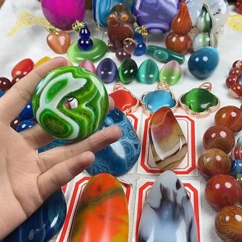 玛瑙/玉髓颈饰合金