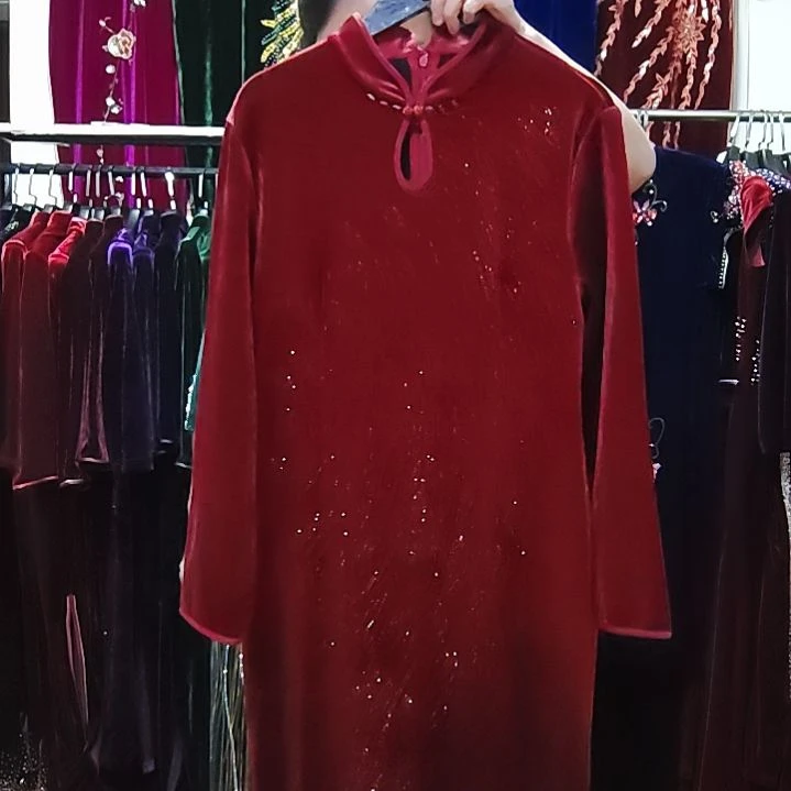 酒红色金丝绒加绒烫钻中长旗袍l码95-115斤左右