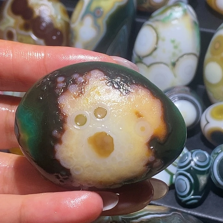 玛瑙/玉髓未镶嵌珠宝奇石36