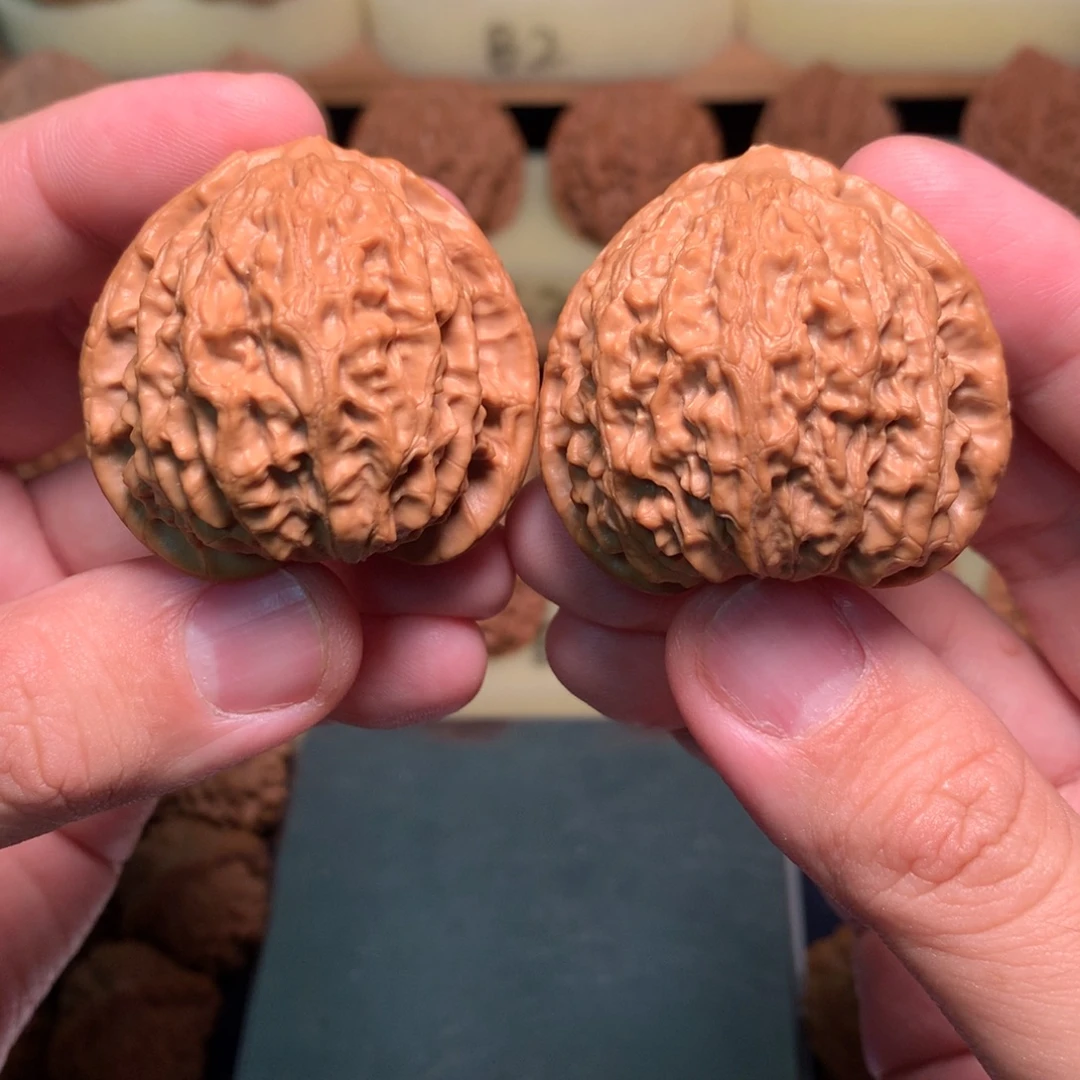 文玩核桃吊坠42金牛全品