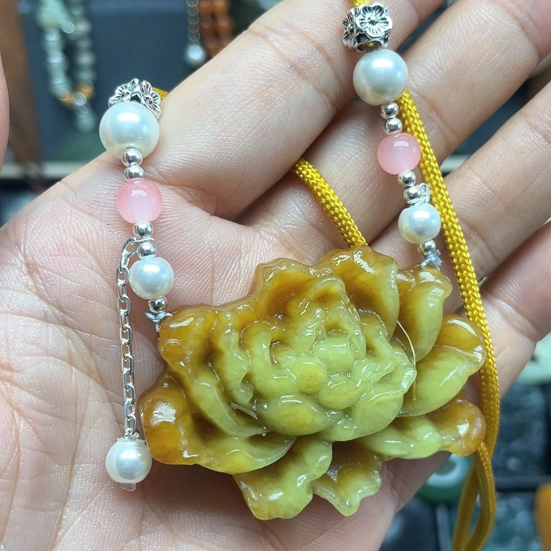 未镶嵌蛇纹石玉颈饰