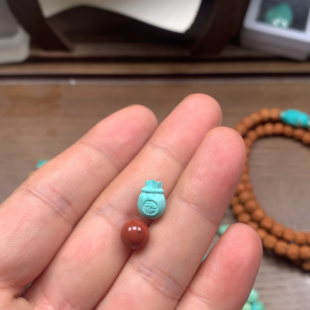 南红玛瑙未镶嵌雕刻