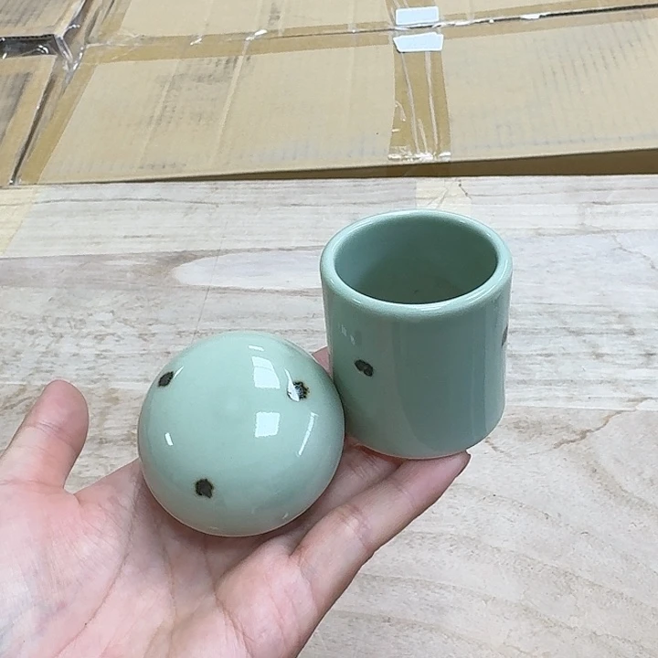 精品瓷器。