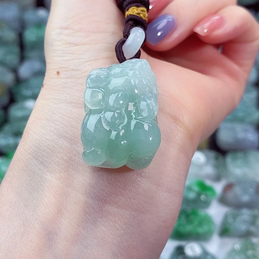 颈饰未镶嵌翡翠天然