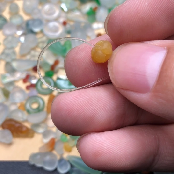 定制翡翠未镶嵌挂件