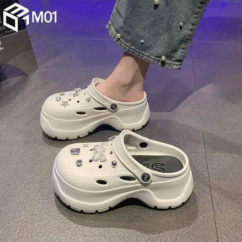 M01显脚小踩屎感蝴蝶水钻高跟洞洞鞋女7cm沙滩厚底包头凉拖鞋潮