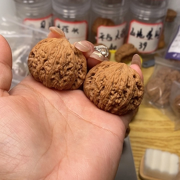 吊坠文玩核桃泥鳅背40