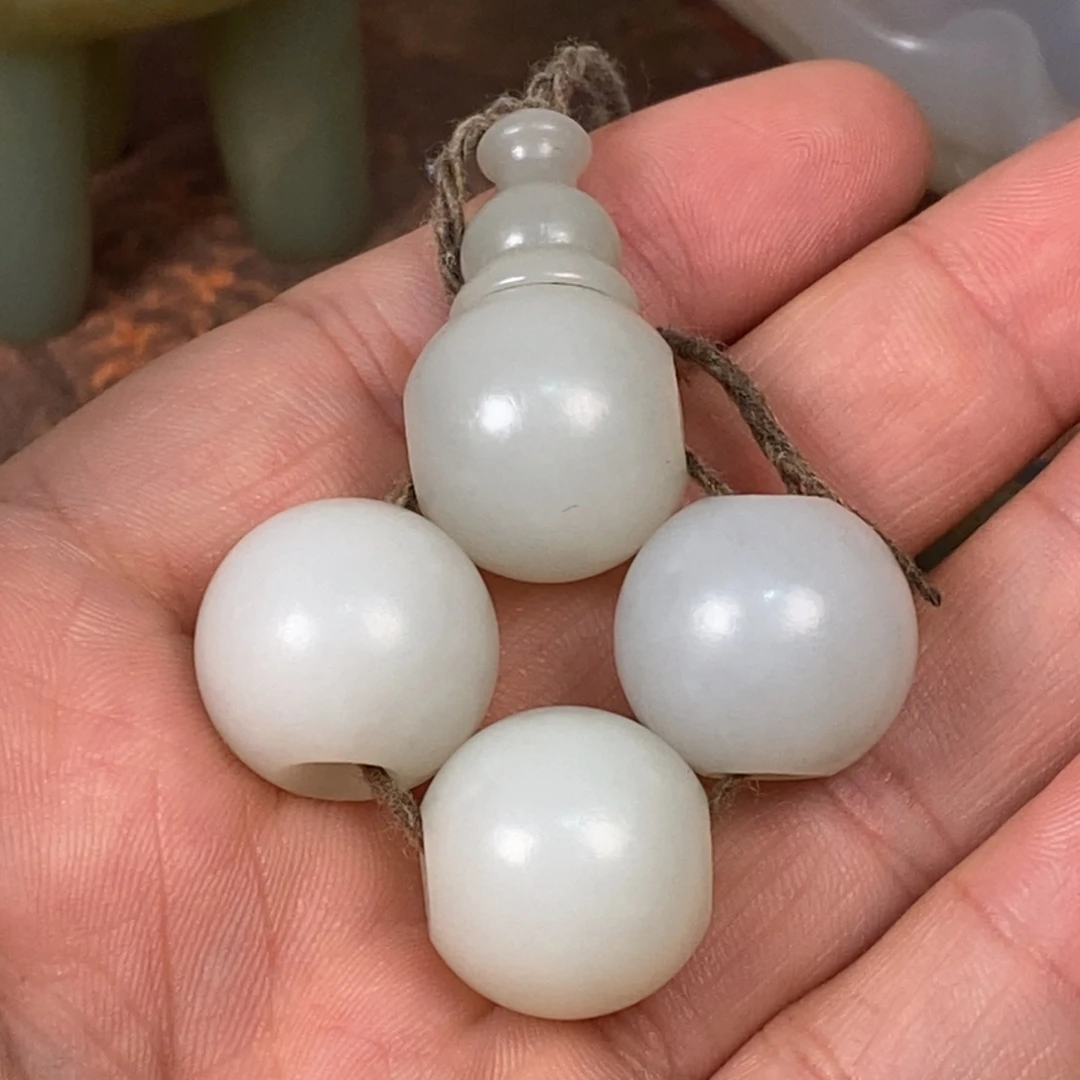 *****非常精美的脖挂件