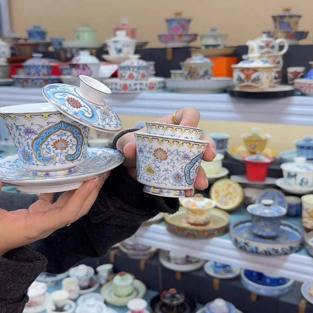 我们都在努力着改变着