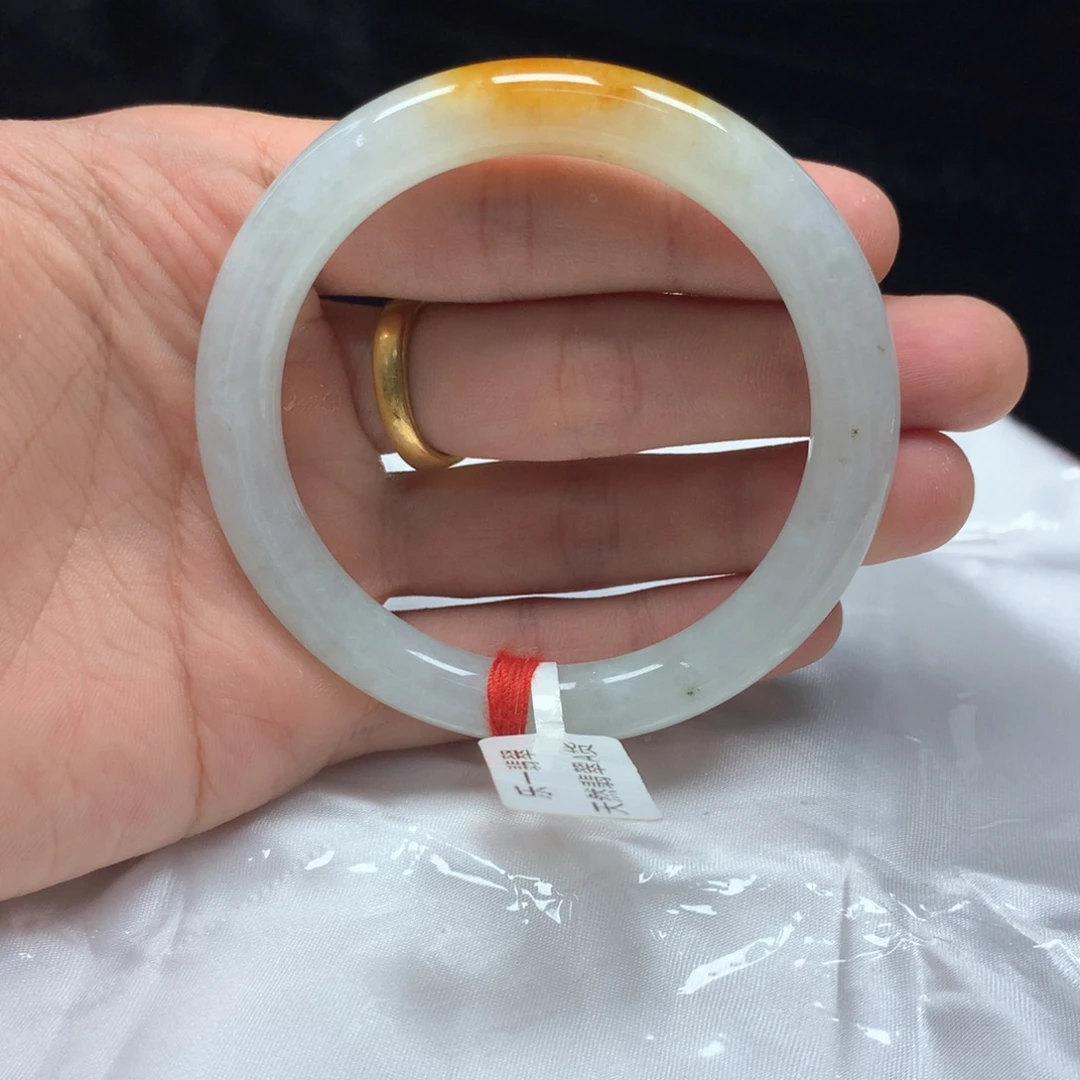 翡翠未镶嵌手镯（圆镯）55