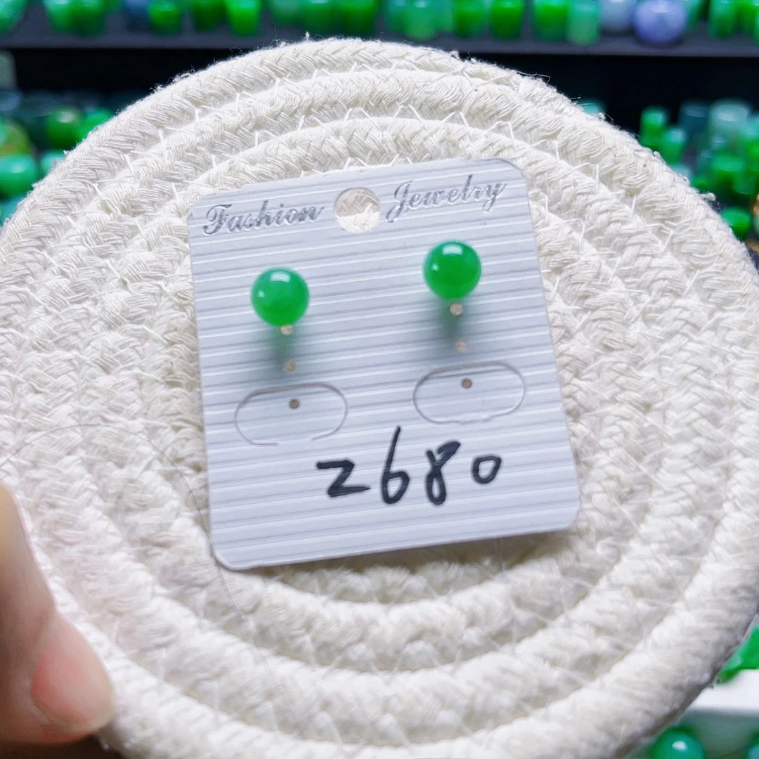 翡翠18K金镶嵌耳钉