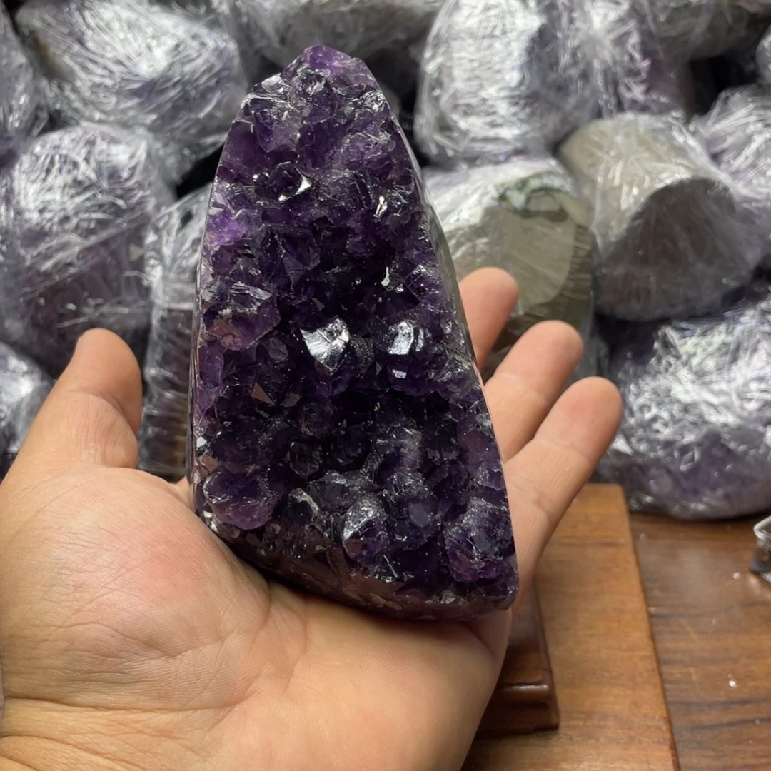 未镶嵌水晶大型摆件（非配饰）