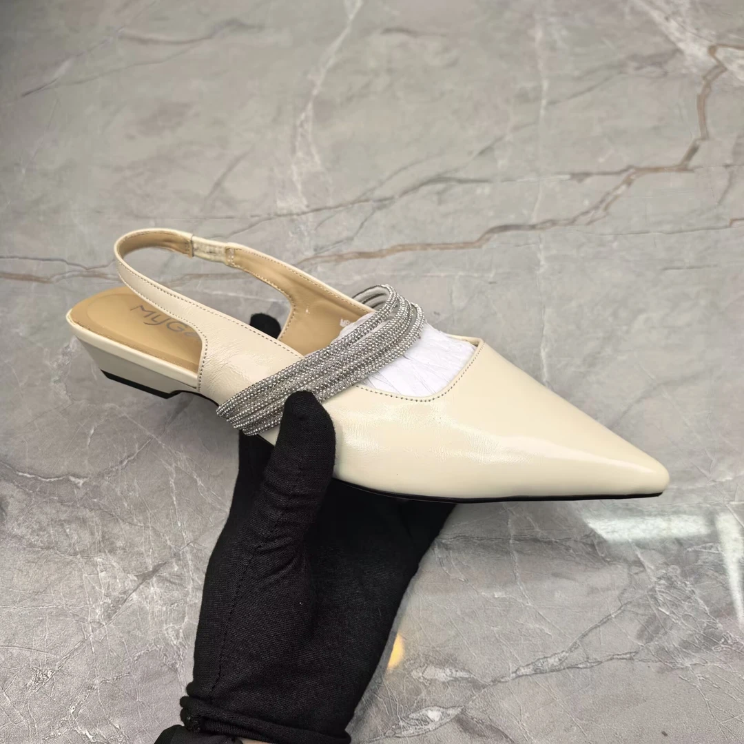 f  (孤品)  37码凉鞋女 (牛皮)8128-b