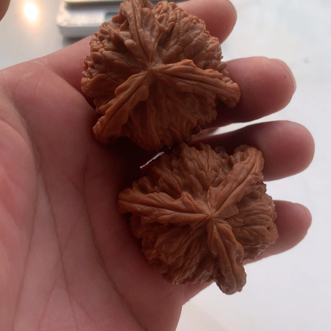 文玩核桃吊坠三棱