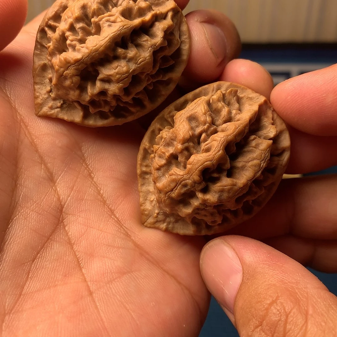 文玩核桃把件东北楸子文玩核桃