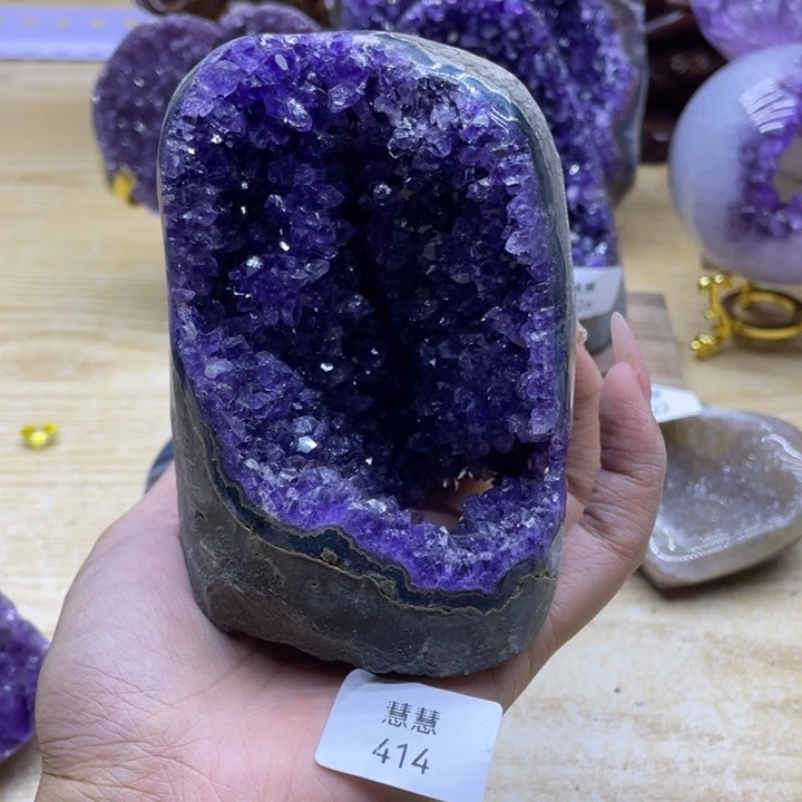 未镶嵌水晶大型摆件（非配饰）