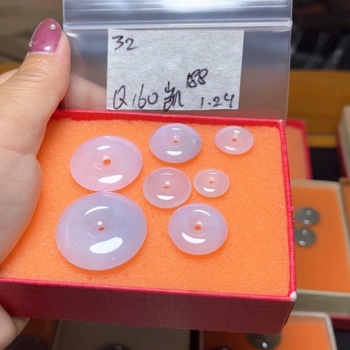 定制翡翠未镶嵌?****?不