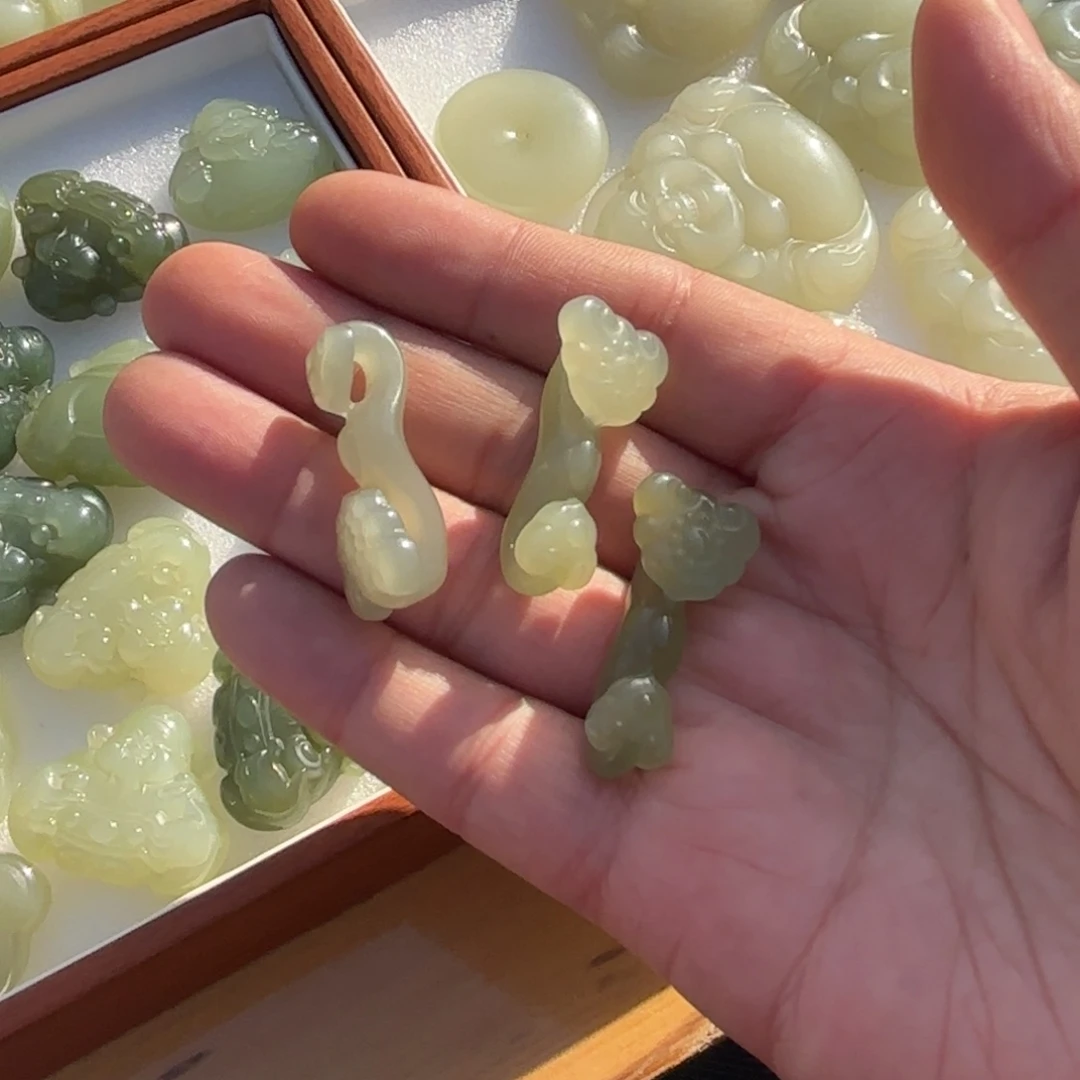 颈饰未镶嵌和田玉如意卡35尺寸