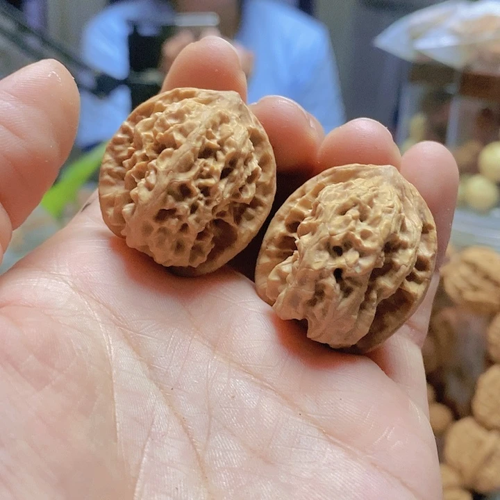 【闪购商品】文玩核桃把件29野狼迷你