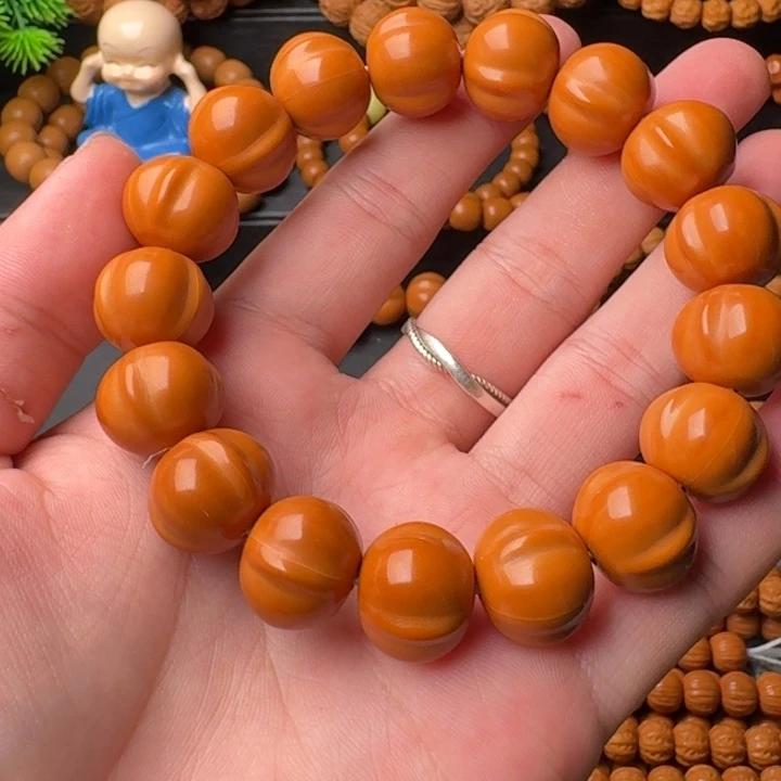 糊***…吊坠猴头核桃111111