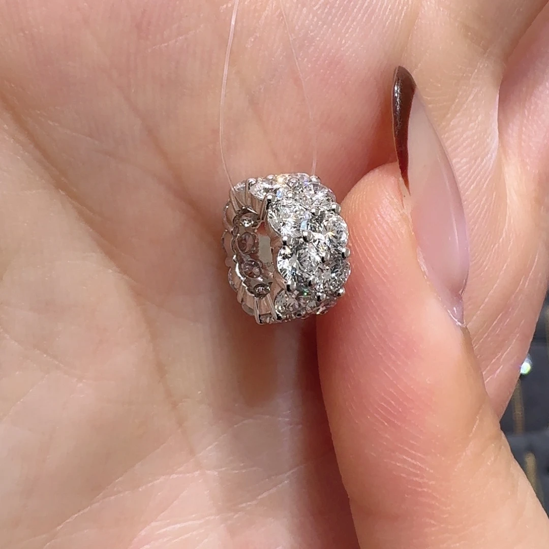 颈饰18K金镶嵌实验室培育钻石