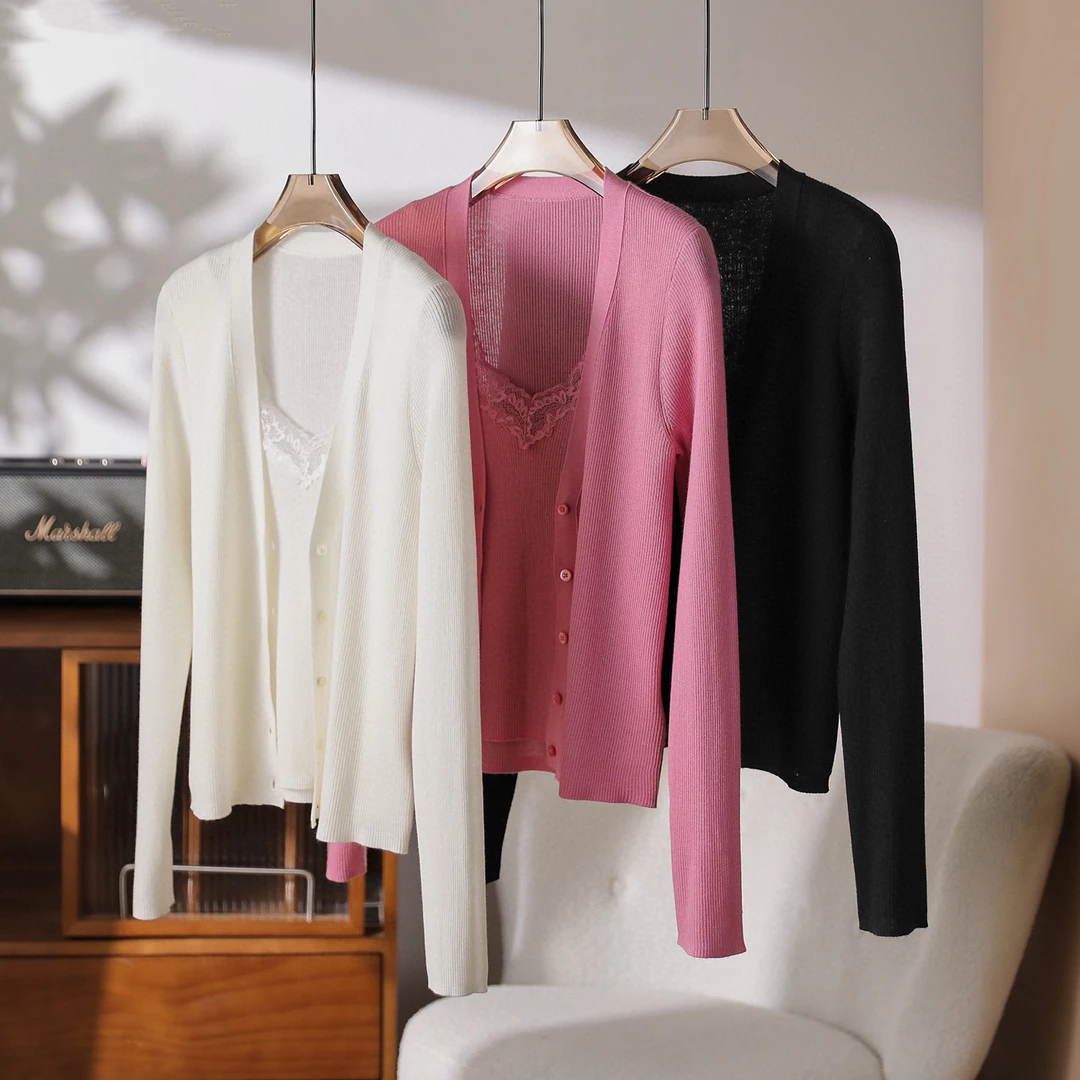 顺丰发货2025春夏新款超细美丽诺羊毛工艺蕾丝v领开衫假两件