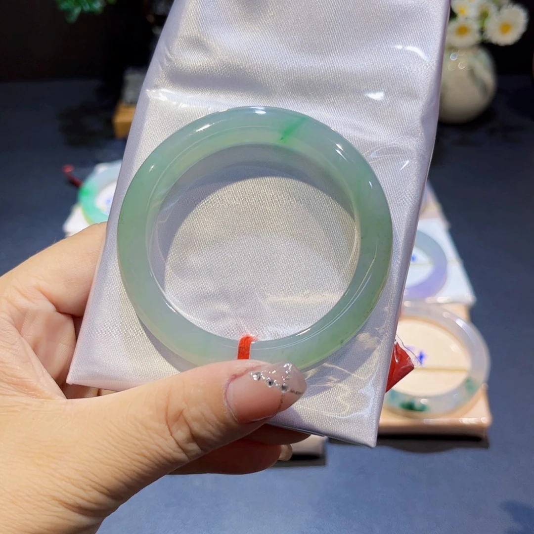 翡翠手镯未镶嵌翡翠手镯52圈口