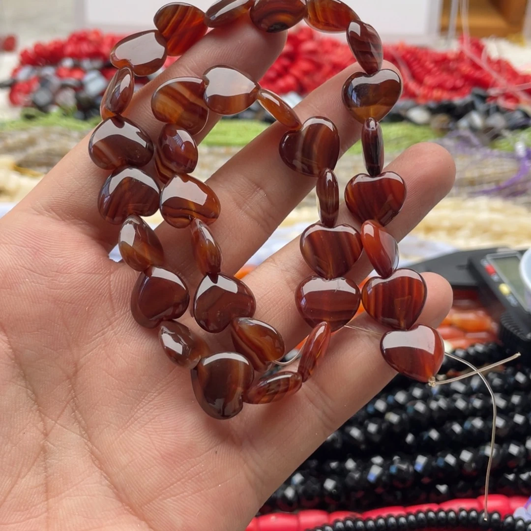 玛瑙/玉髓未镶嵌珠宝半成品一条装红棕色缠丝玛瑙爱心卡14mm