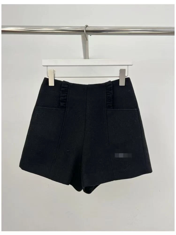 288019冬季木耳边后拉链毛短裤休闲裤