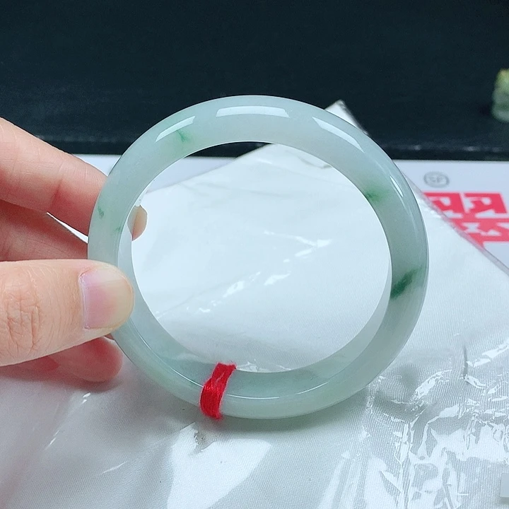 翡翠手镯未镶嵌天然翡翠手镯