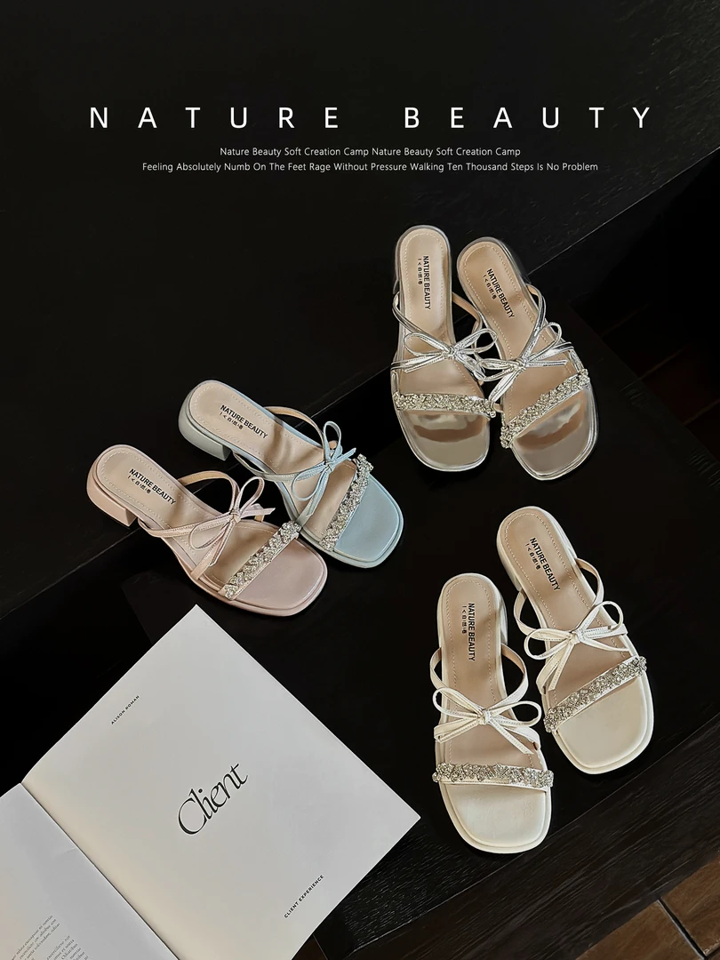 自然卷水钻凉鞋女2025夏季新款高跟鞋甜美蝴蝶结法式粗跟凉拖鞋子