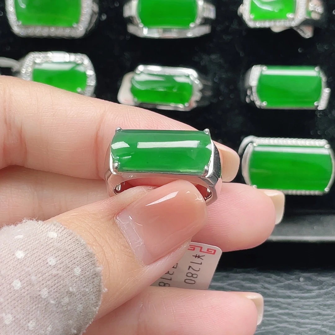 翡翠银S925镶嵌戒指天然A货翡翠没运费险3186