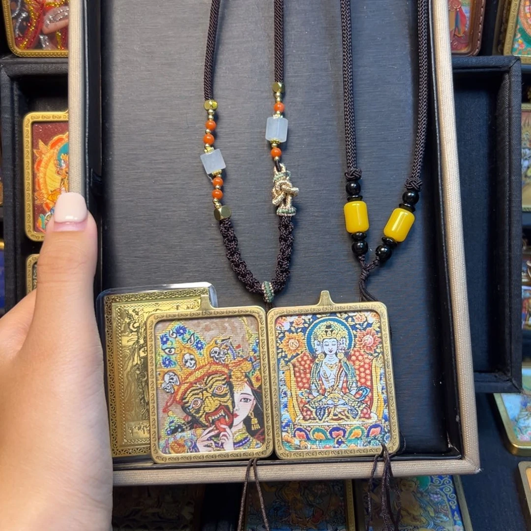 小***.吊坠美丽的小镇和美丽