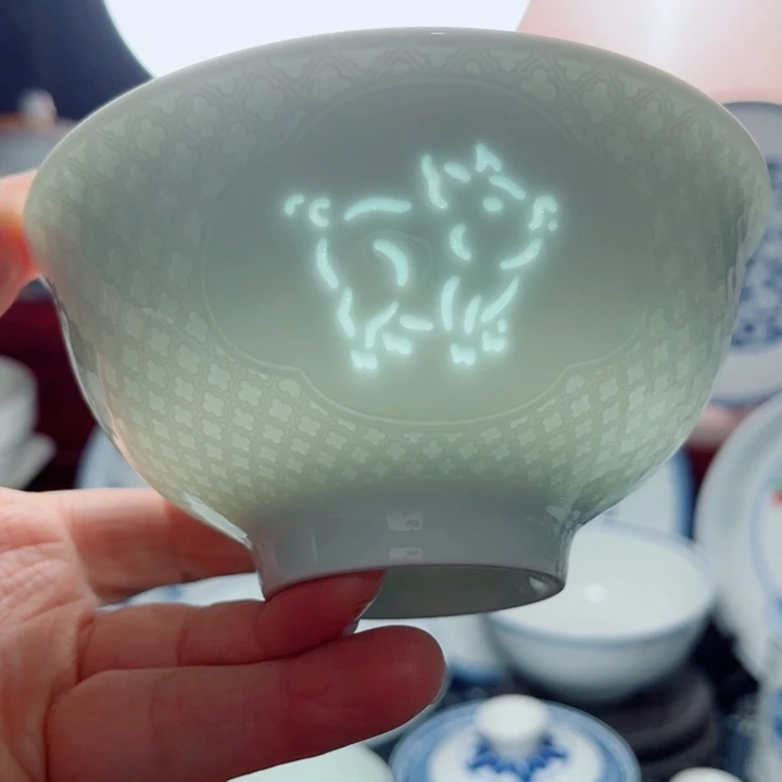 青花玲珑5寸饭碗生肖。猪