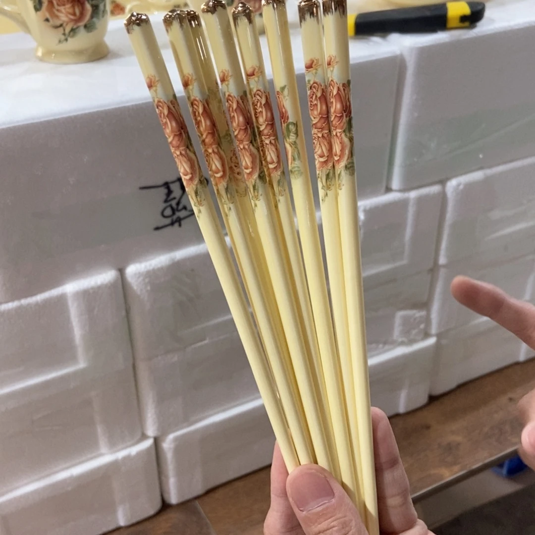 星博陶瓷………………。5