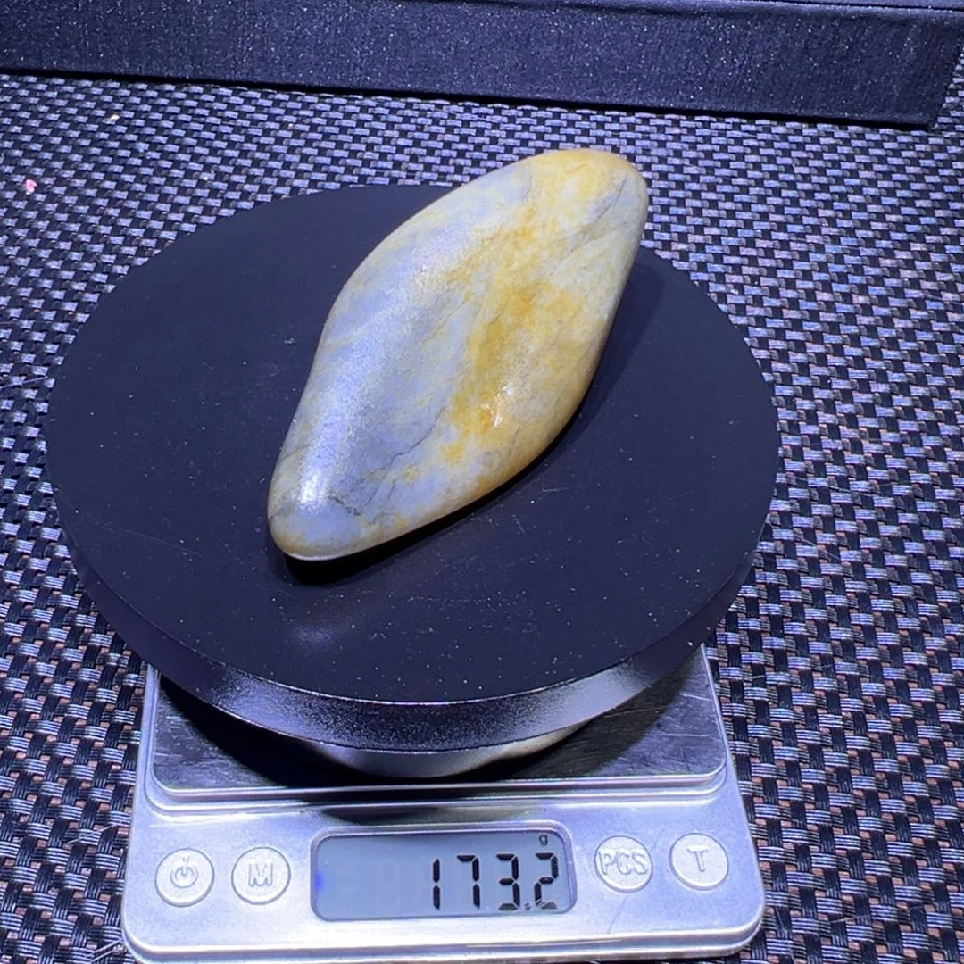 吊坠(不含链)未镶嵌和田玉（子料）173