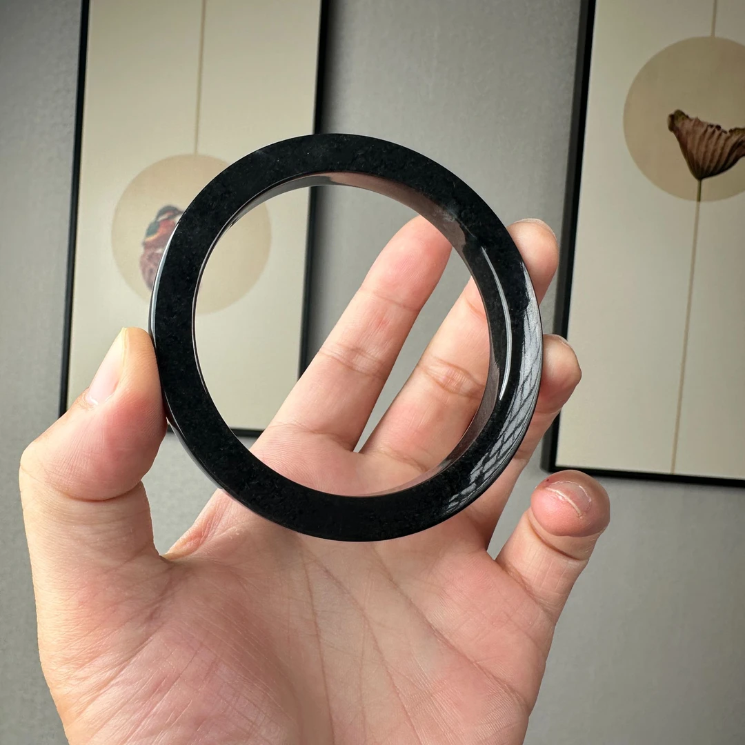 钢琴黑乌鸡方镯.方形.无暇.保真.天然缅甸A货翡翠手镯.多样性发一