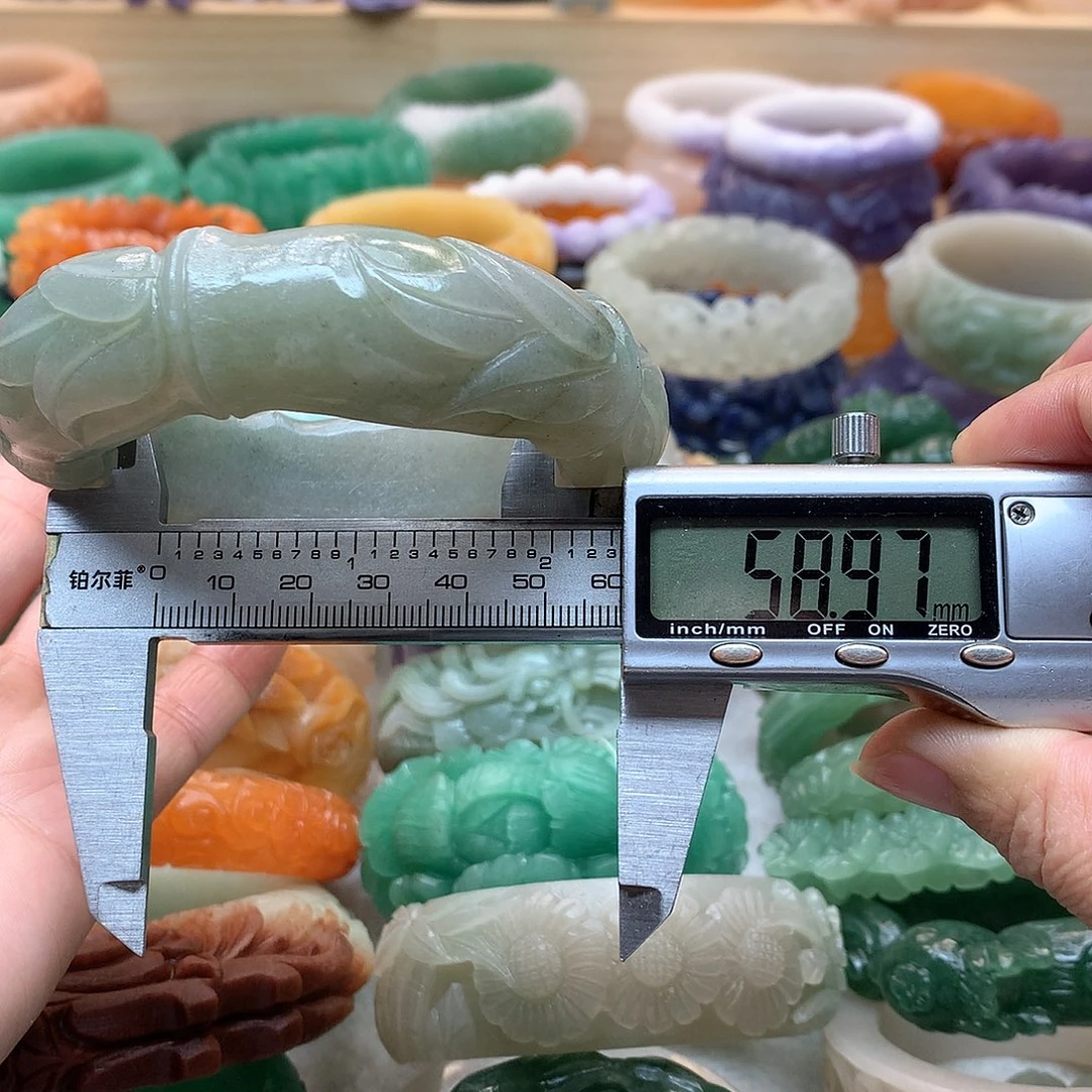 未镶嵌手镯石英质玉