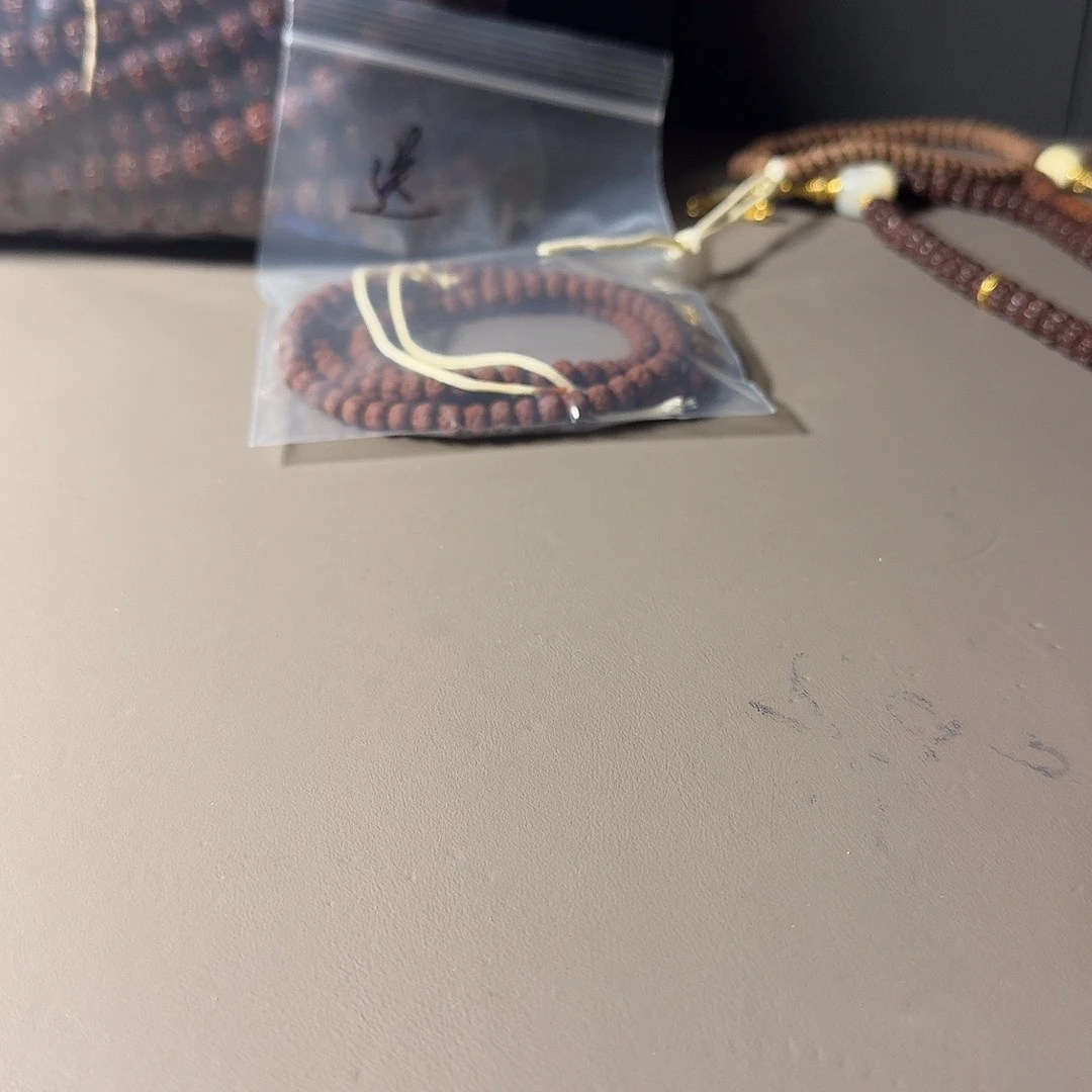 P***O金刚菩提吊坠凹底梅花大雷子