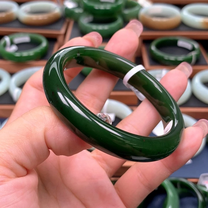 未镶嵌手镯和田玉（碧玉）