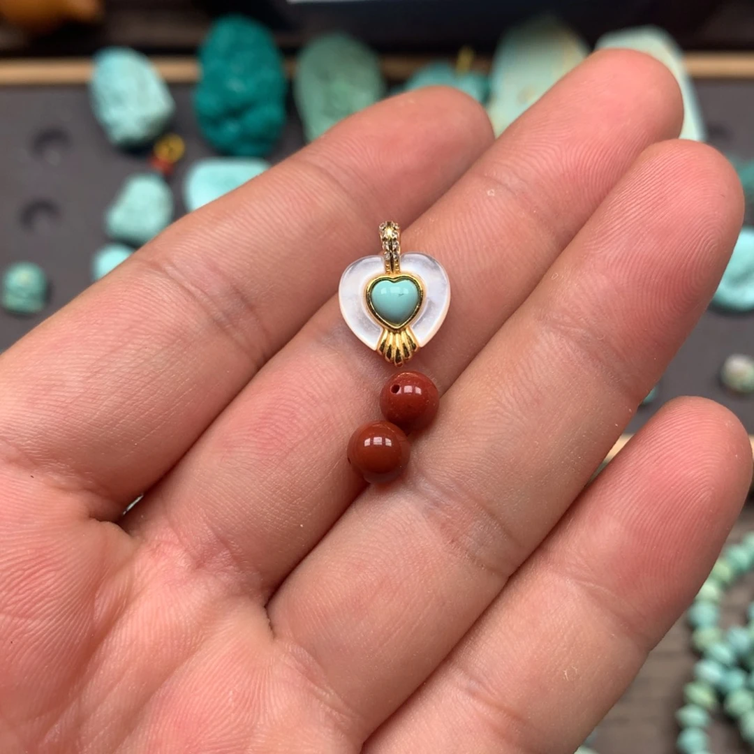 南红玛瑙雕刻未镶嵌