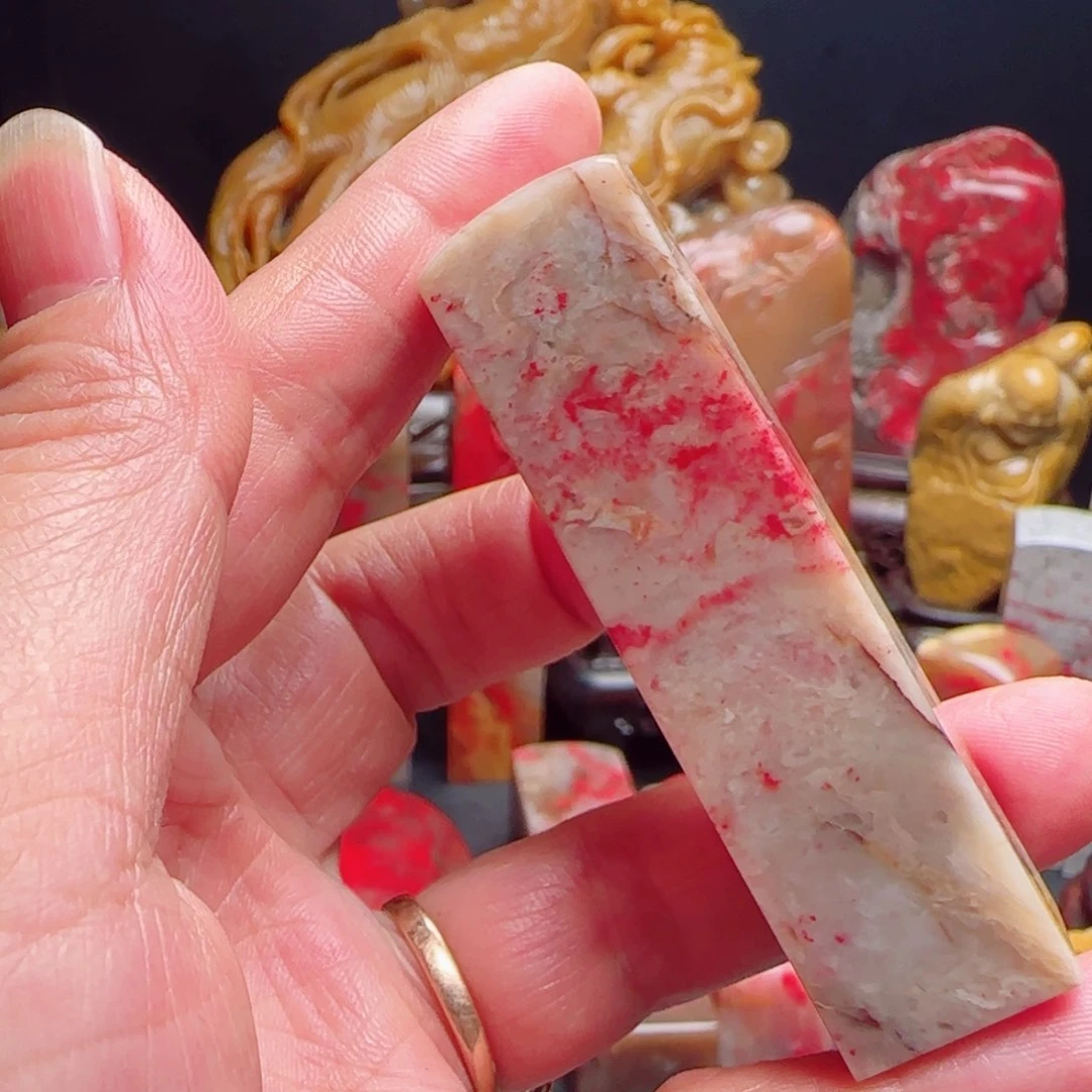 昌化石昌化鸡血石