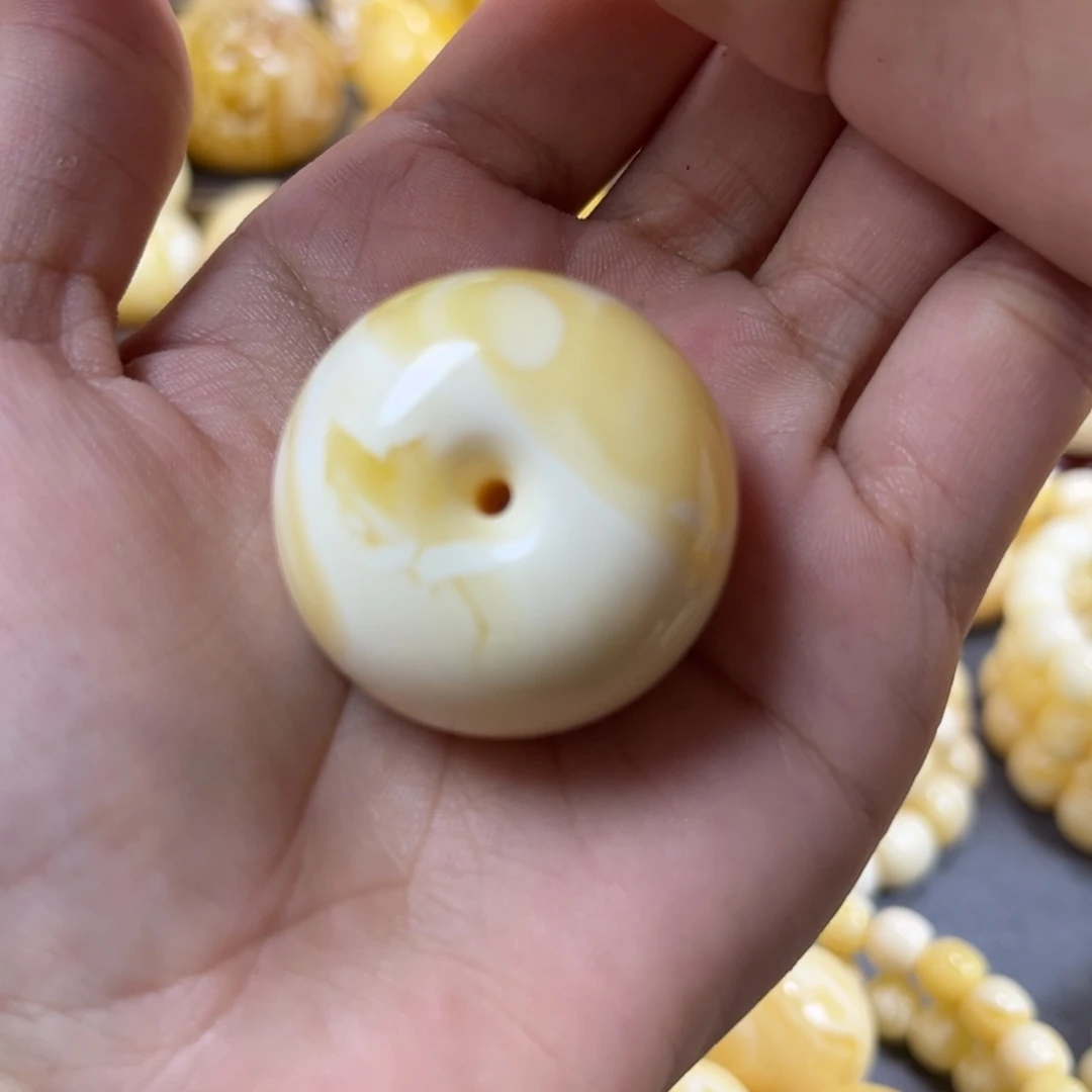 手串琥珀未镶嵌平安扣