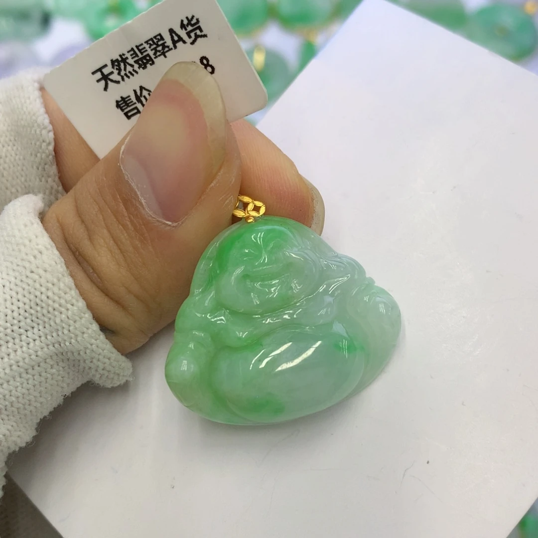 翡翠颈饰18K金镶嵌翡翠