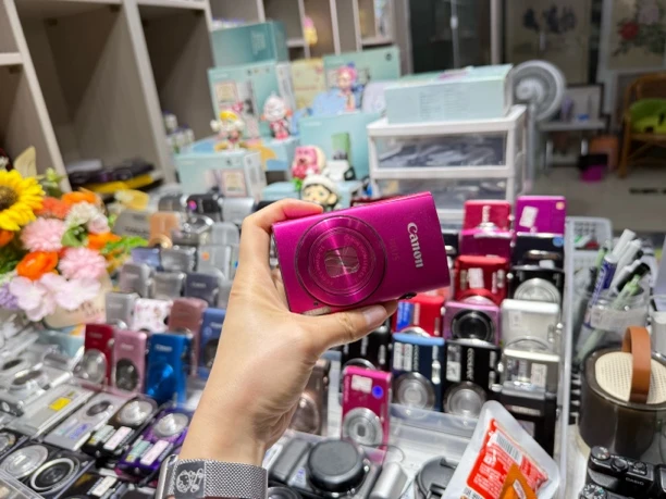 9新  玫红色佳能ixus230数码相机