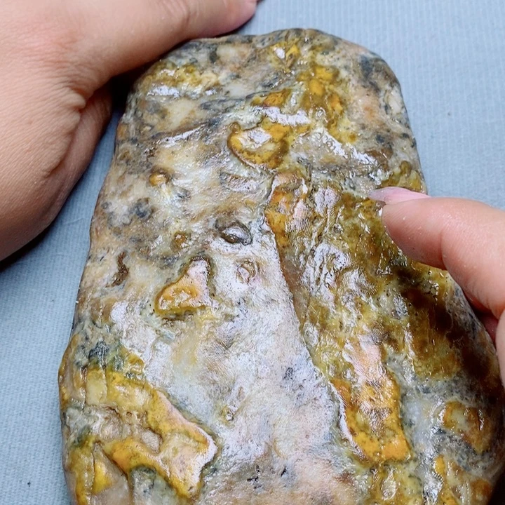 和田玉未镶嵌珠宝奇石